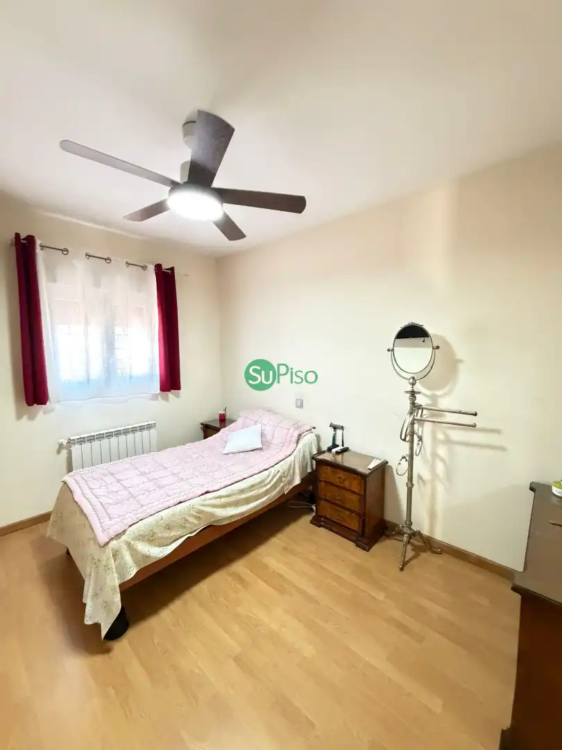 Chalet con jardín en venta en Calle Portugal 2, imagen 12