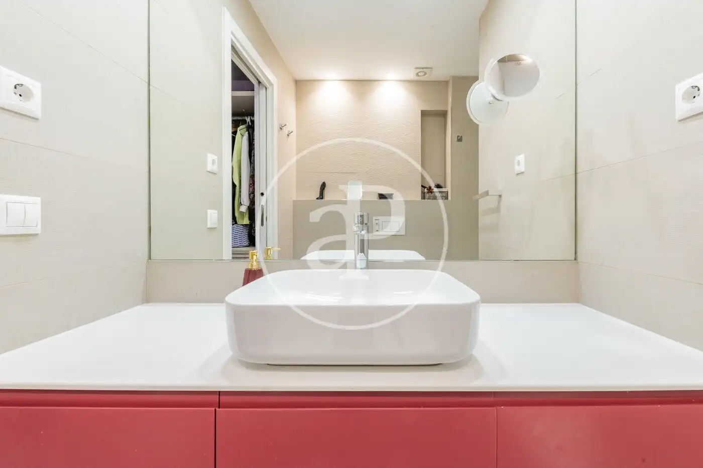 Baño de Piso en venta en Madrid con Aire acondicionado, Calefacción y Trastero