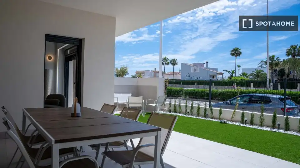 Terrasse von Wohnungen zur untervermieten in Torrevieja mit Klimaanlage, Heizung und Terrasse