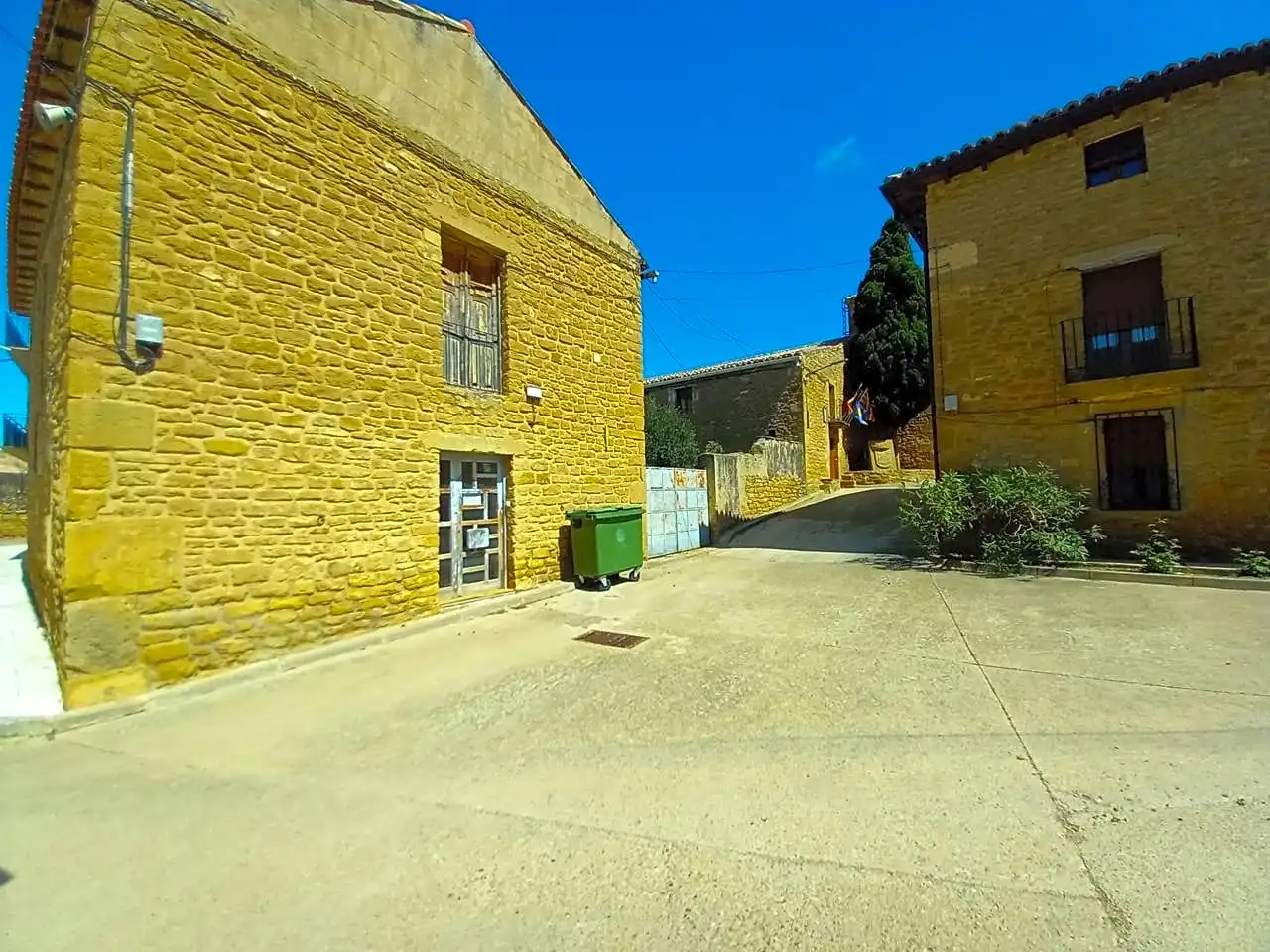 Vista exterior de Casa o xalet en venda en Sos del Rey Católico amb Jardí privat i Balcó
