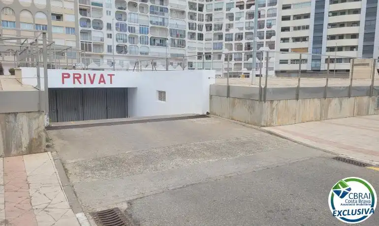 Einzelparkplatz zum Verkauf in Carrer Muga-Delta, imagen 3