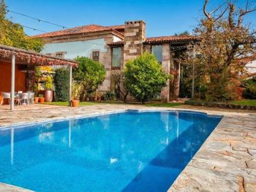 Casa amb piscina en venda a Mazcuerras
