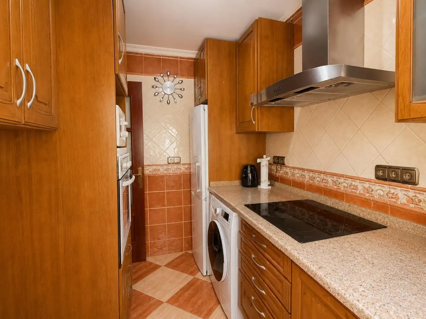 Küche von Wohnung zum Verkauf in Jerez de la Frontera mit Klimaanlage, Privatgarten und Möbliert
