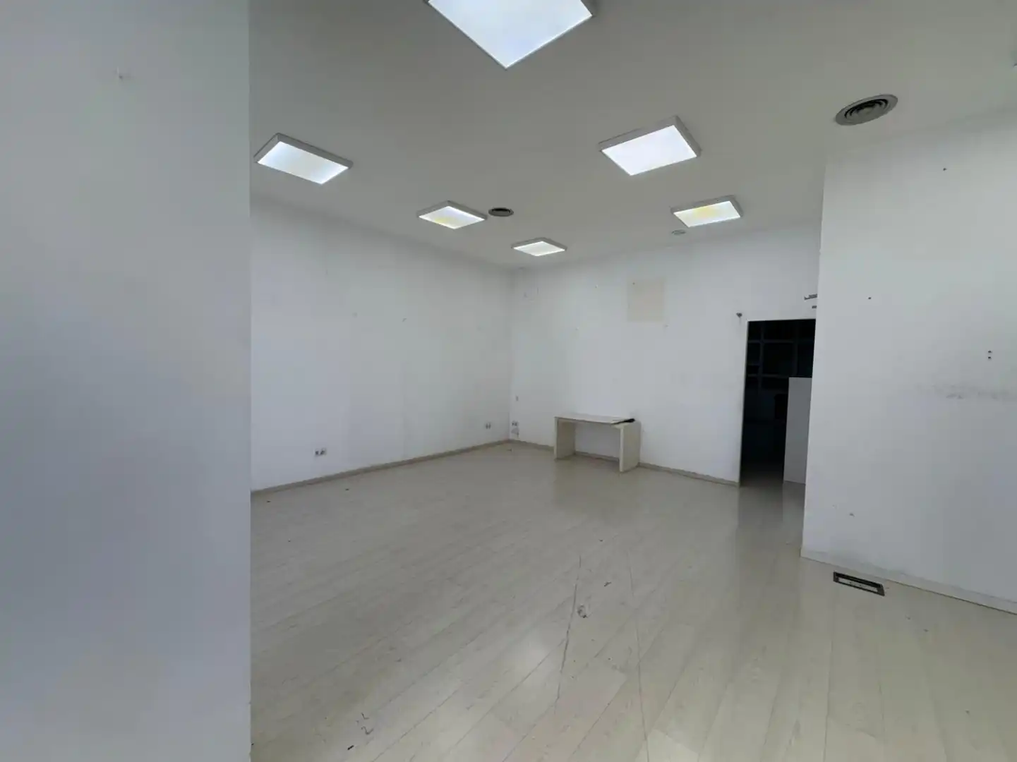 Business premises to rent in Valencia - CL CIRILO AMOROS, imagen 3
