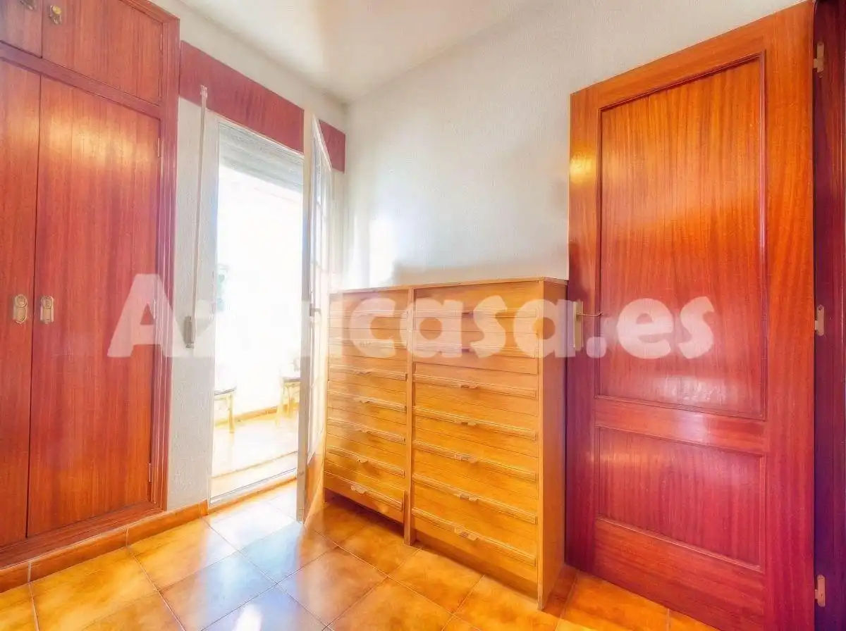 Dormitori de Casa adosada en venda en Alicante / Alacant amb Aire condicionat, Terrassa i Traster