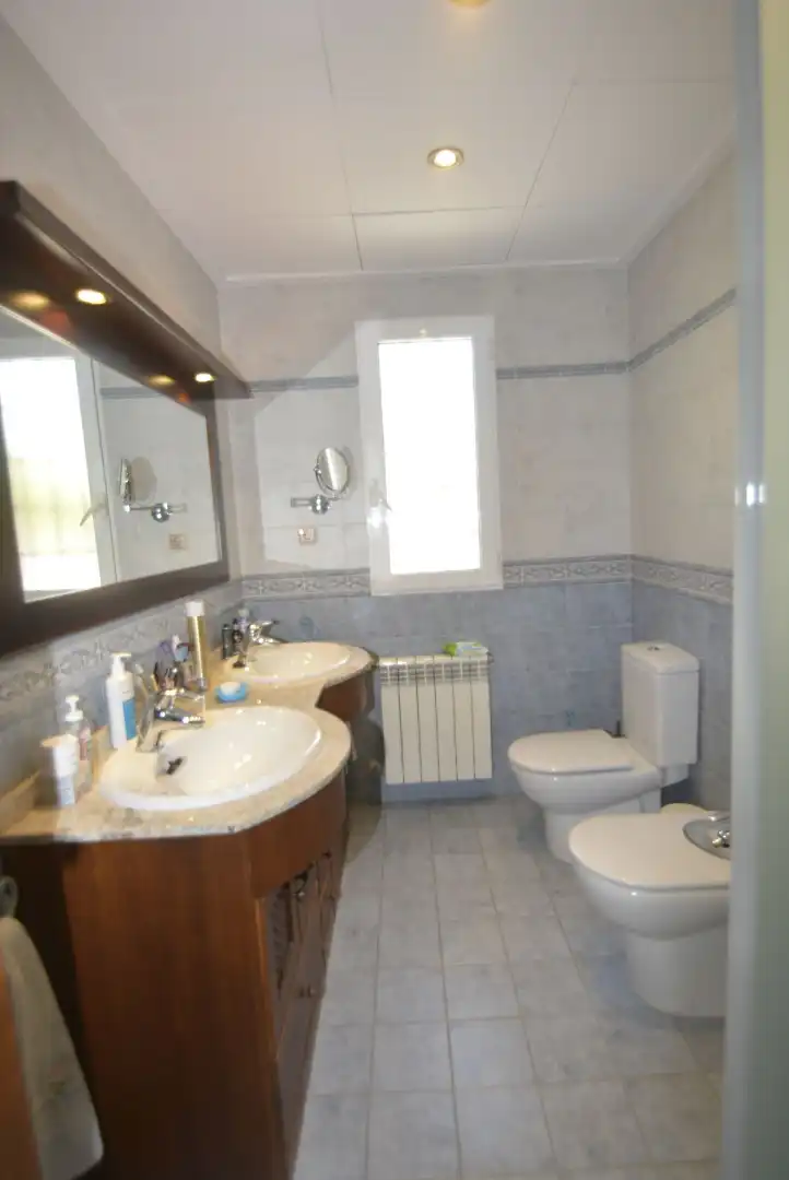 Badezimmer von Haus oder Chalet zum Verkauf in Molina de Segura mit Klimaanlage, Heizung und Privatgarten