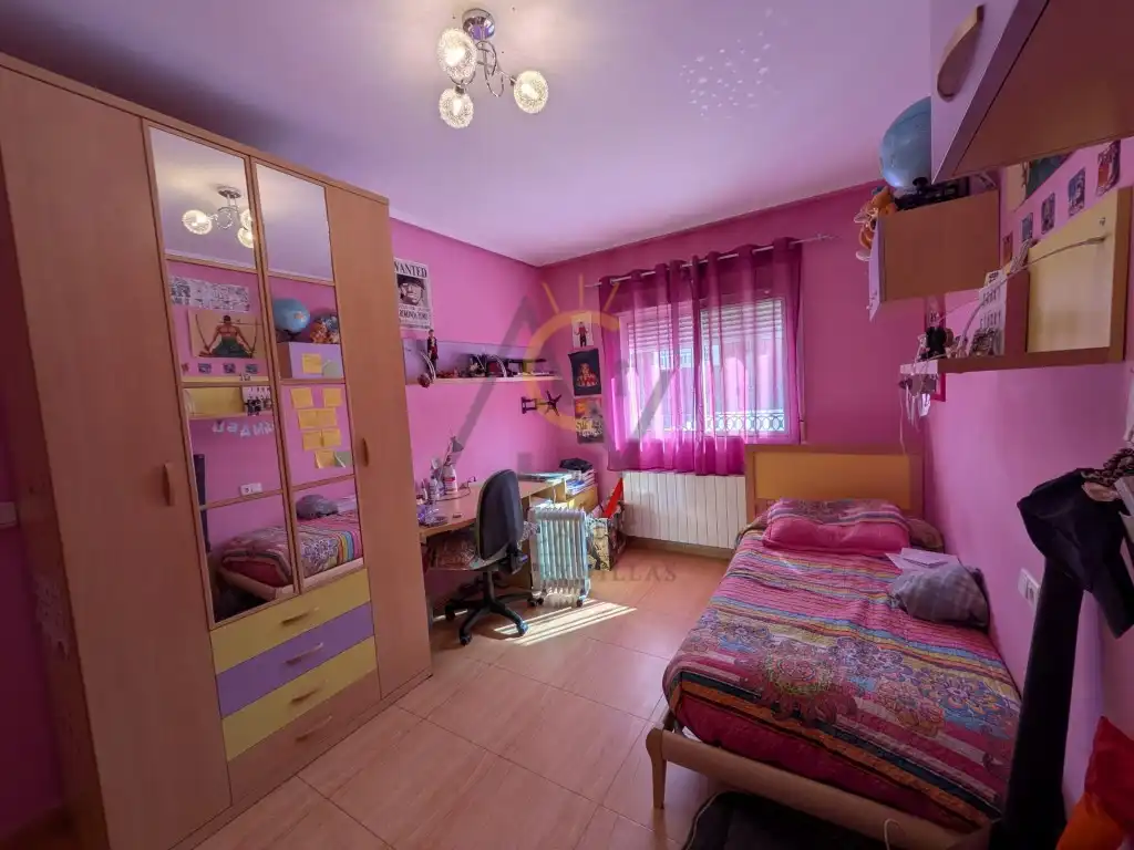 Casa amb jardí en venda a Avenida Castilla De, imagen 17