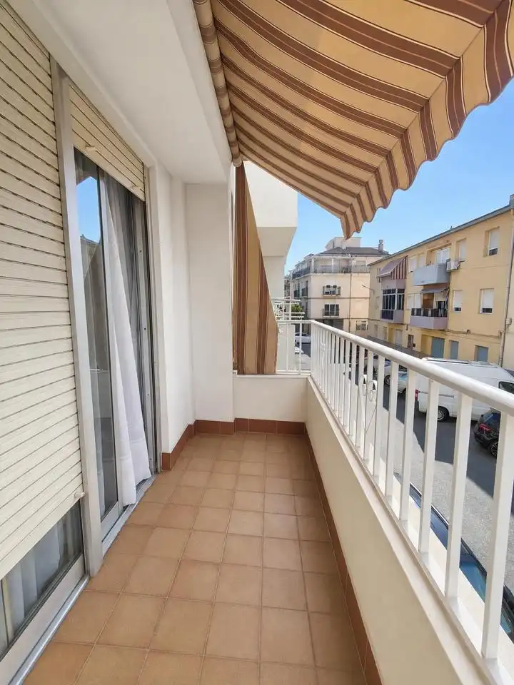Terrassa de Pis en venda en Petrer amb Moblat