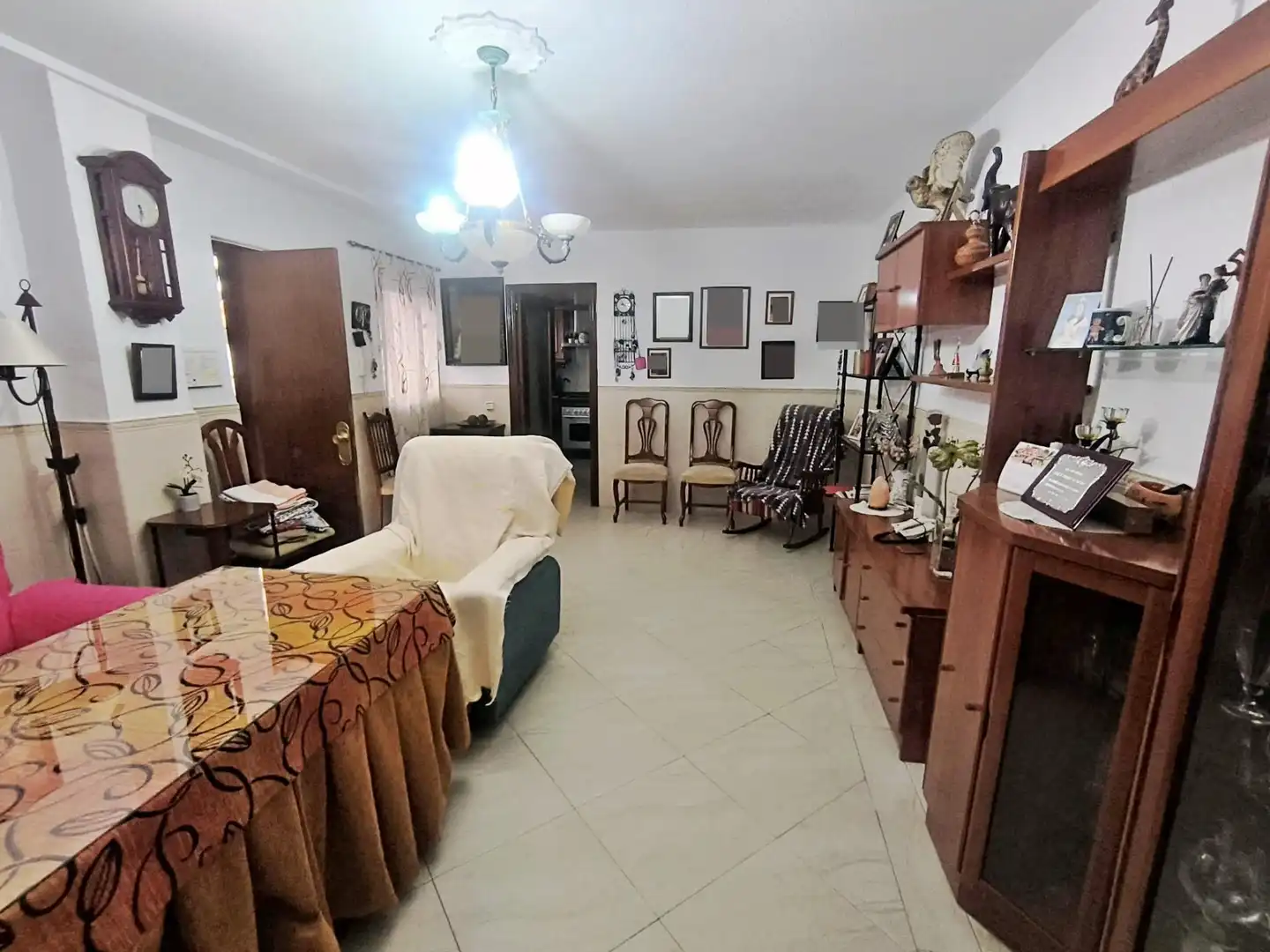 Sala d'estar de Casa o xalet en venda en Córdoba amb Aire condicionat, Calefacció i Terrassa