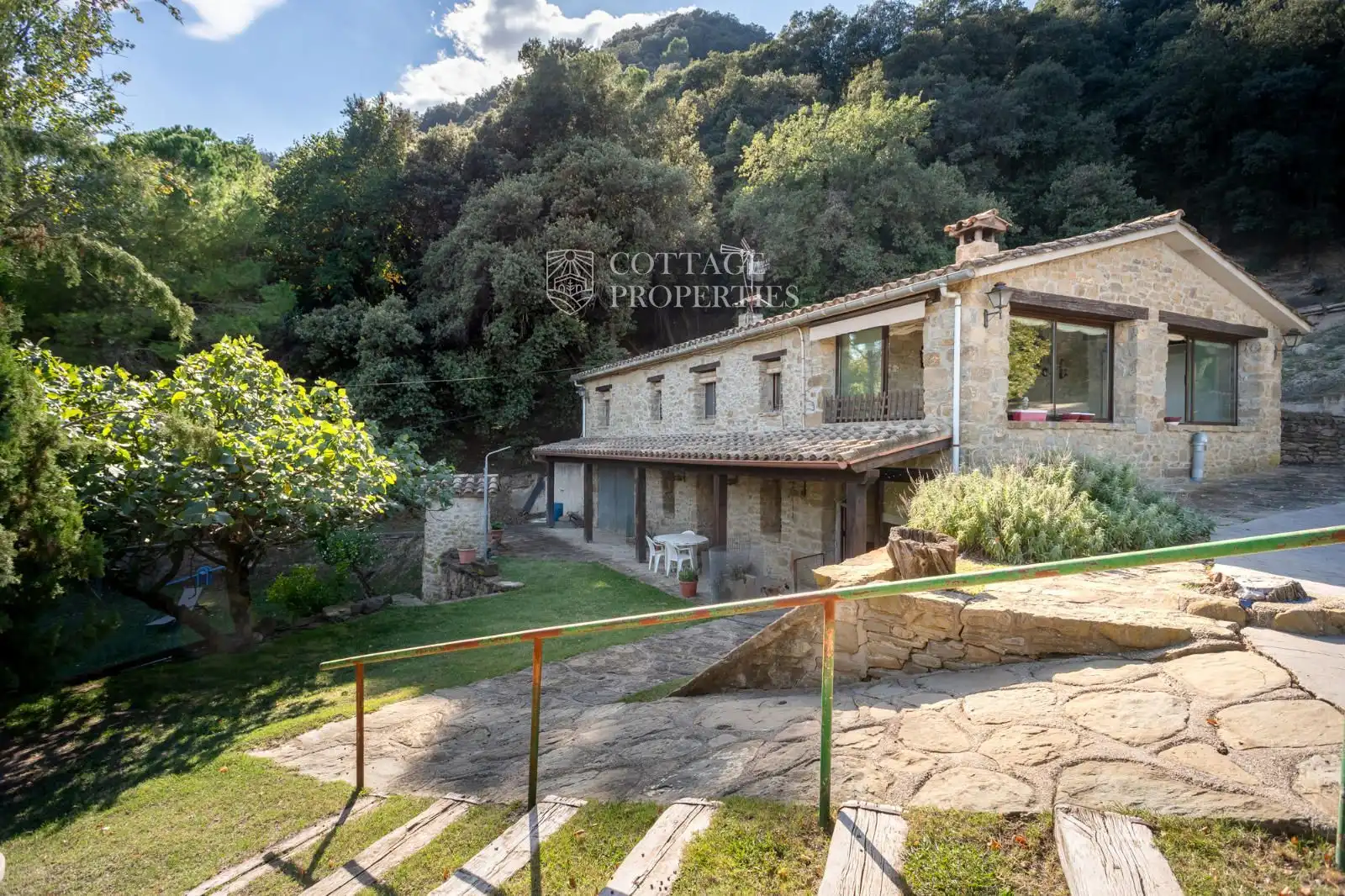 Vista exterior de Finca rústica en venta en Sant Miquel de Campmajor con Calefacción y Piscina