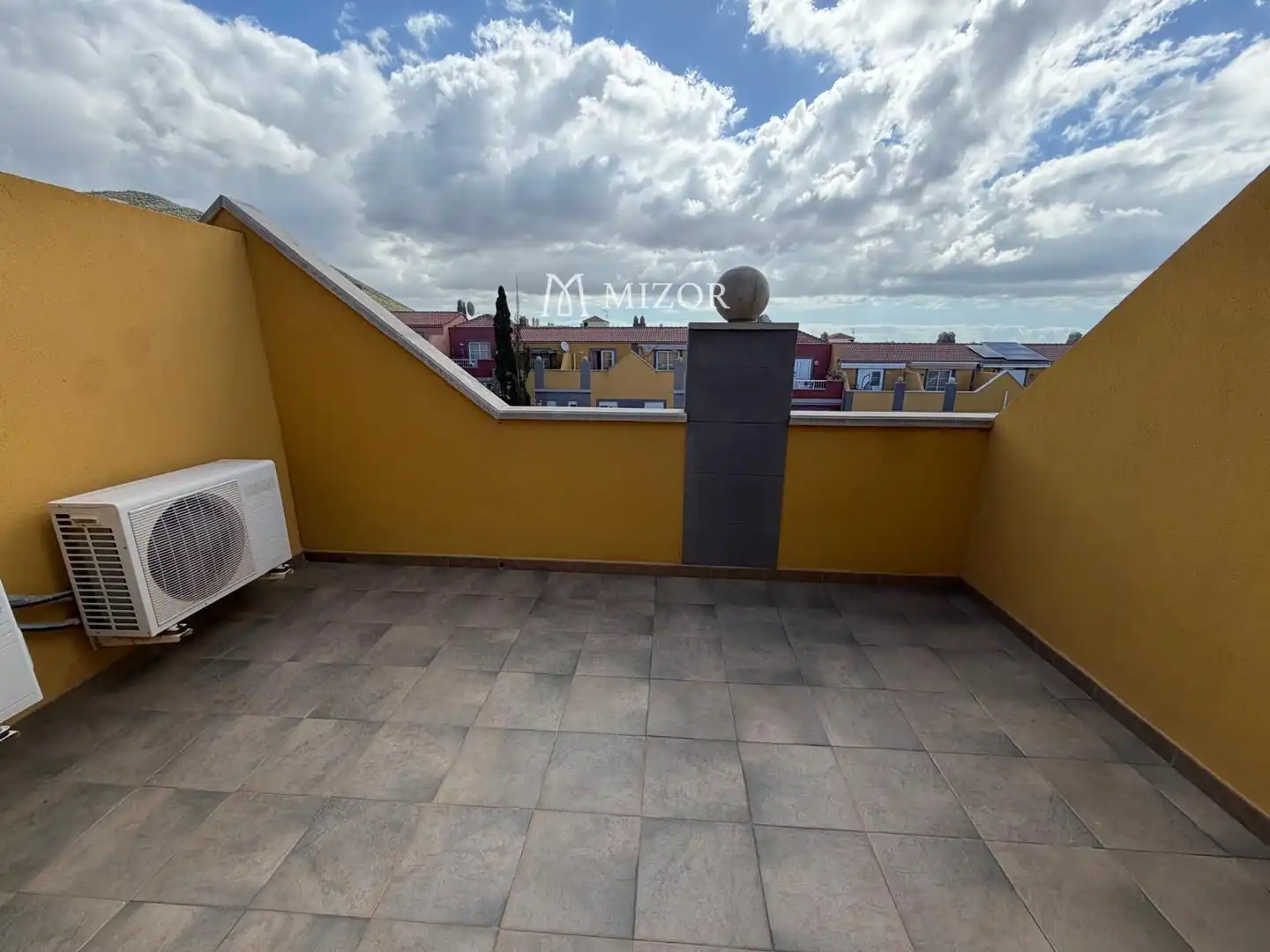 Terrassa de Casa adosada en venda en San Miguel de Abona amb Aire condicionat, Piscina i Moblat