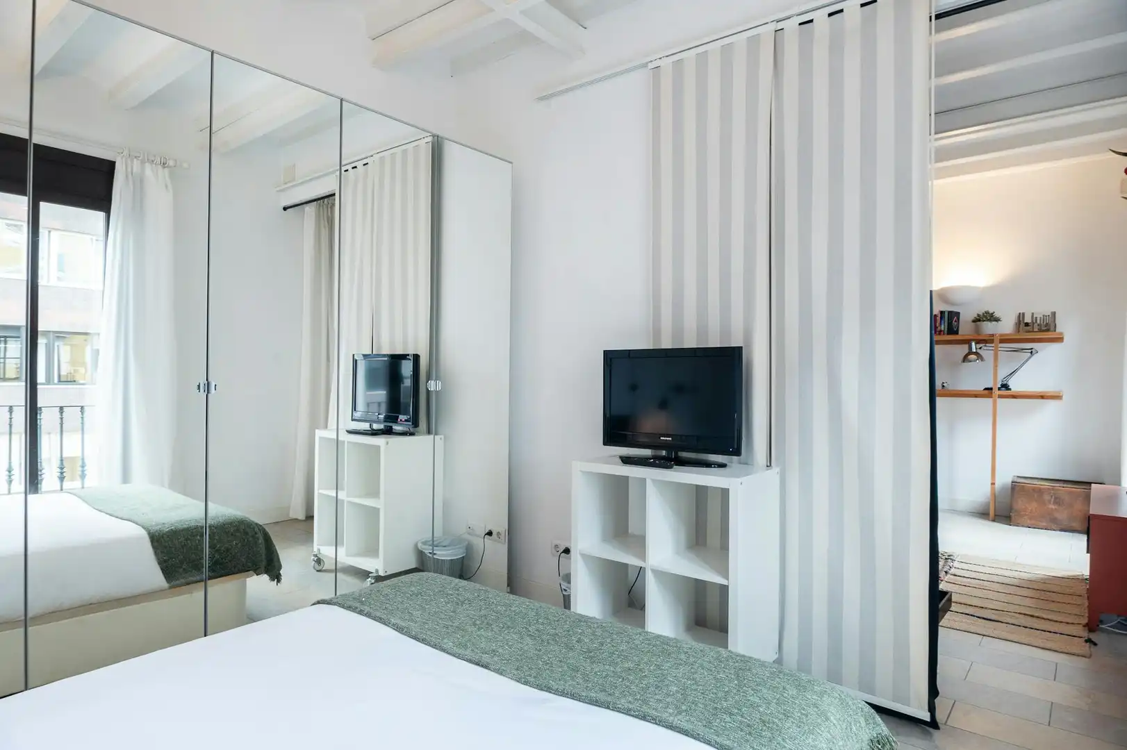 Bedroom of Flat for rent in Barcelona  with Air Conditioner, Heating and Furnished