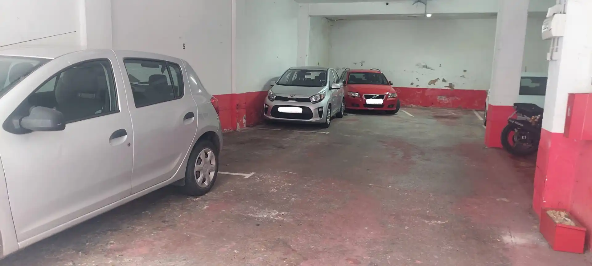 Parking de Local en venta en Gijón  con Amueblado