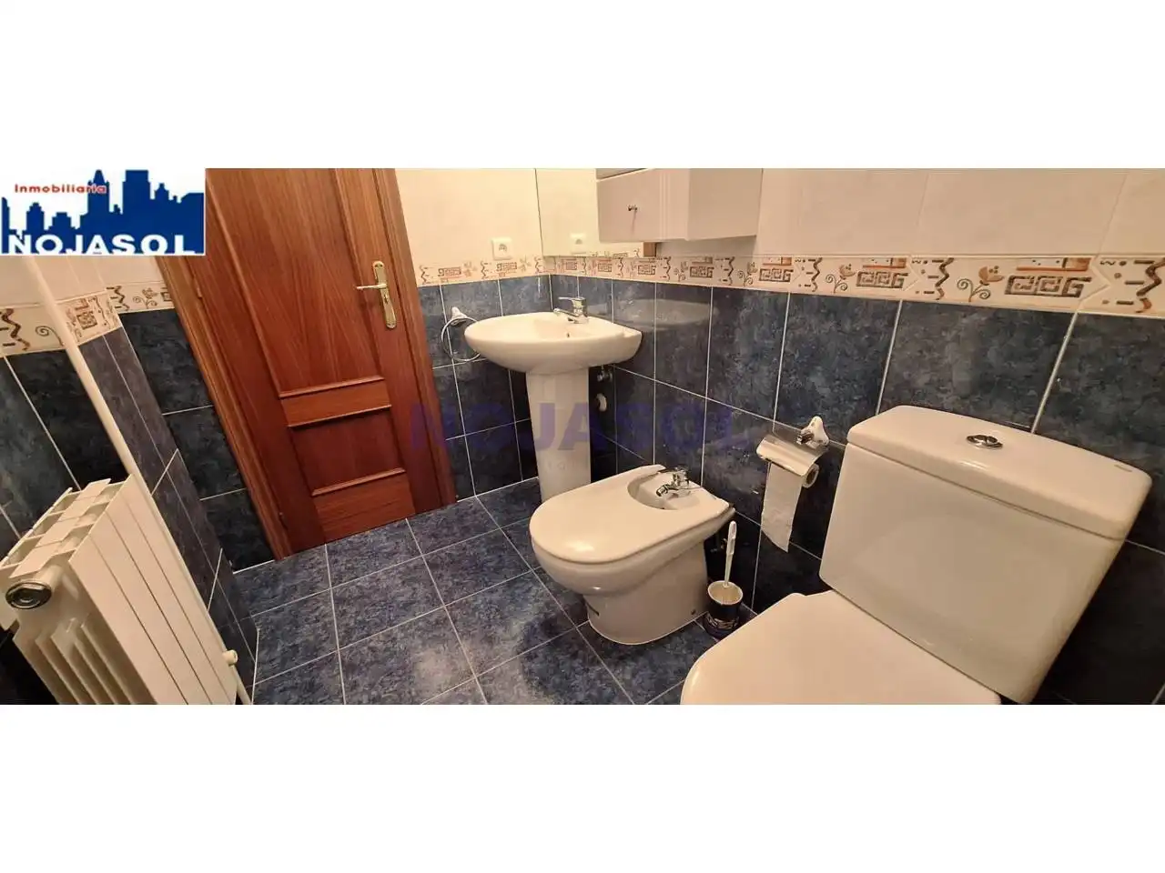 Badezimmer von Dachboden zur Miete in Noja mit Heizung, Terrasse und Möbliert