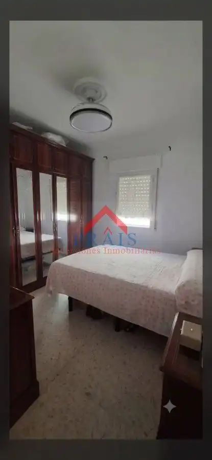 Habitación de Casa adosada en venta en Utrera con Aire acondicionado, Terraza y Trastero