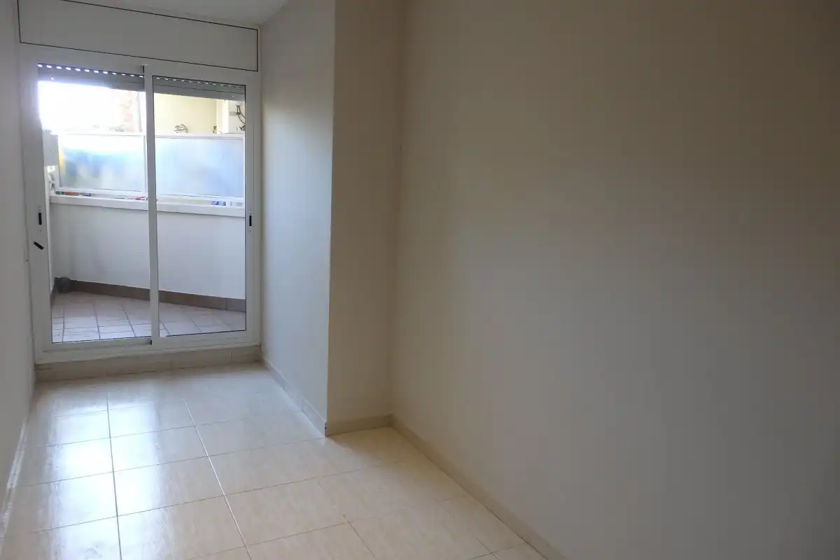 Piso en venta en Igualada con Calefacción, Terraza y Balcón