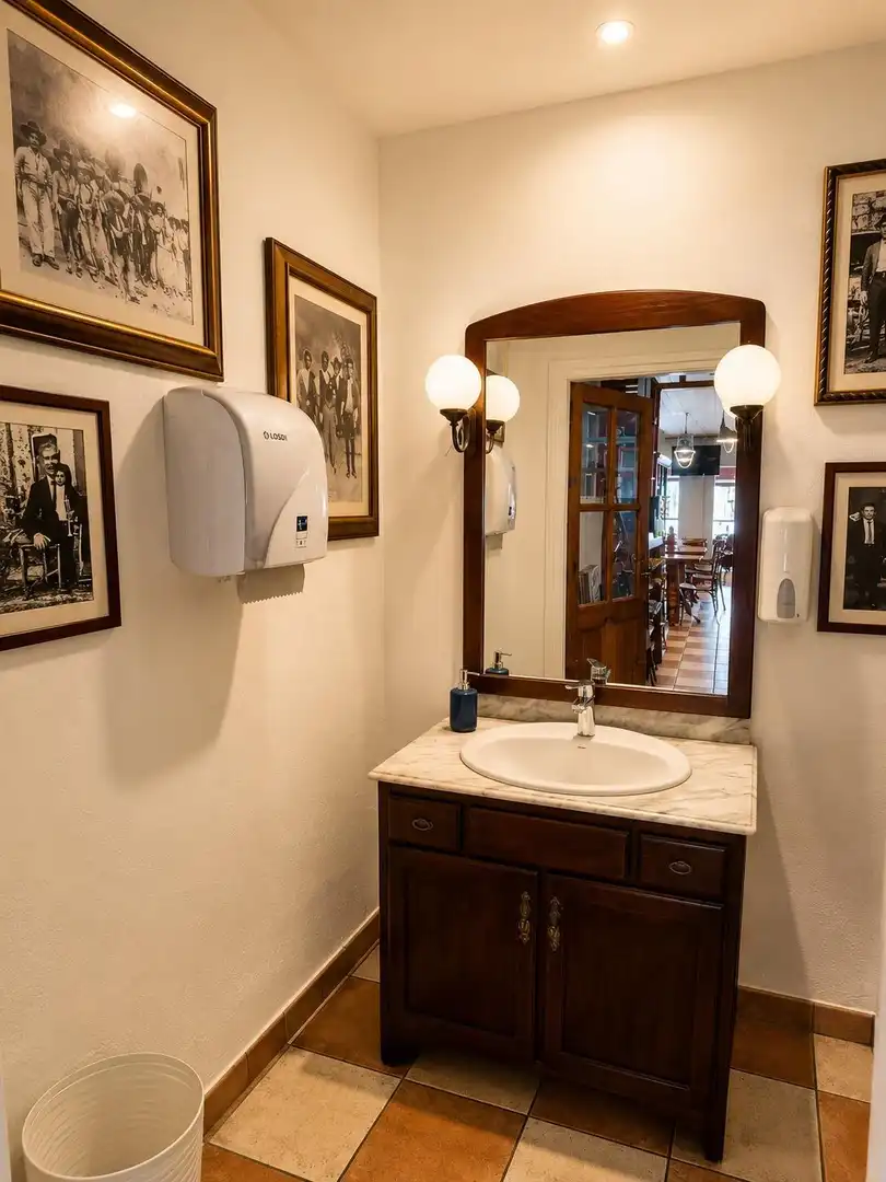 Baño de Local de alquiler en L'Estartit con Terraza