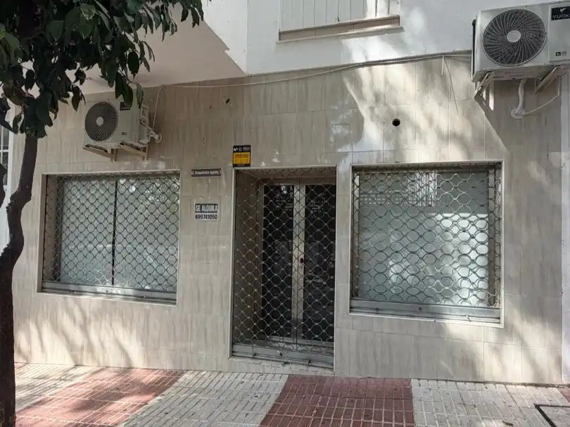 Vista exterior de Local de lloguer en Marbella Centro