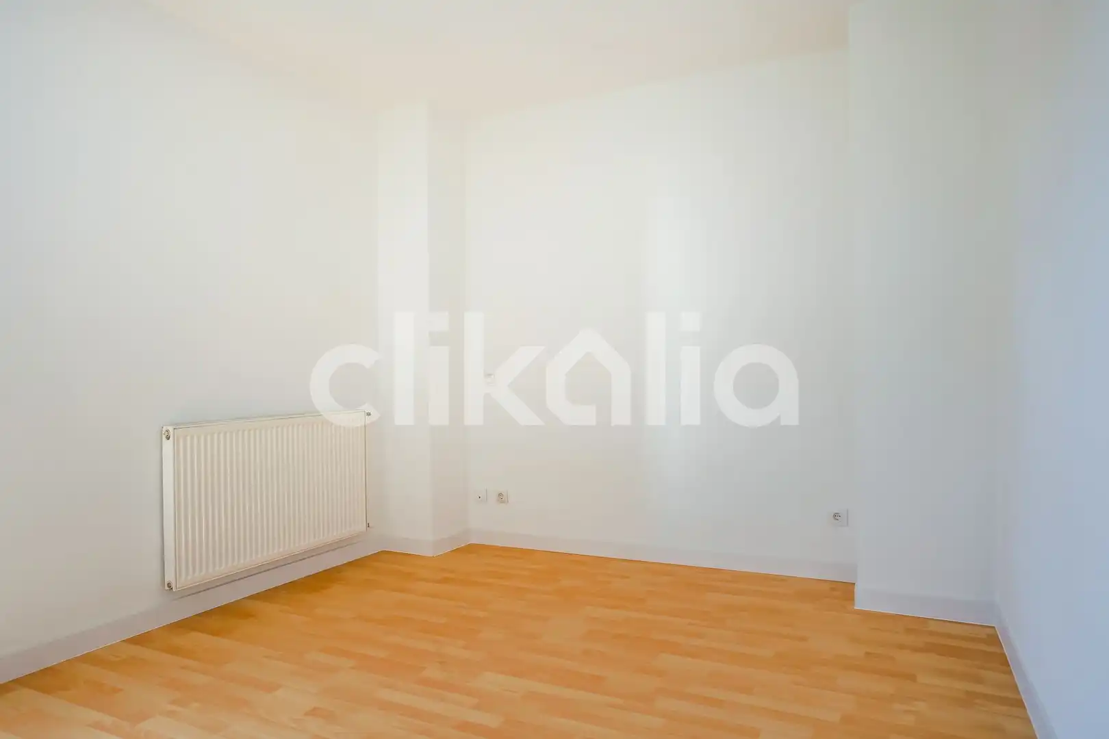 Wohnung zum Verkauf in Tres Cantos mit Heizung, Privatgarten und Terrasse