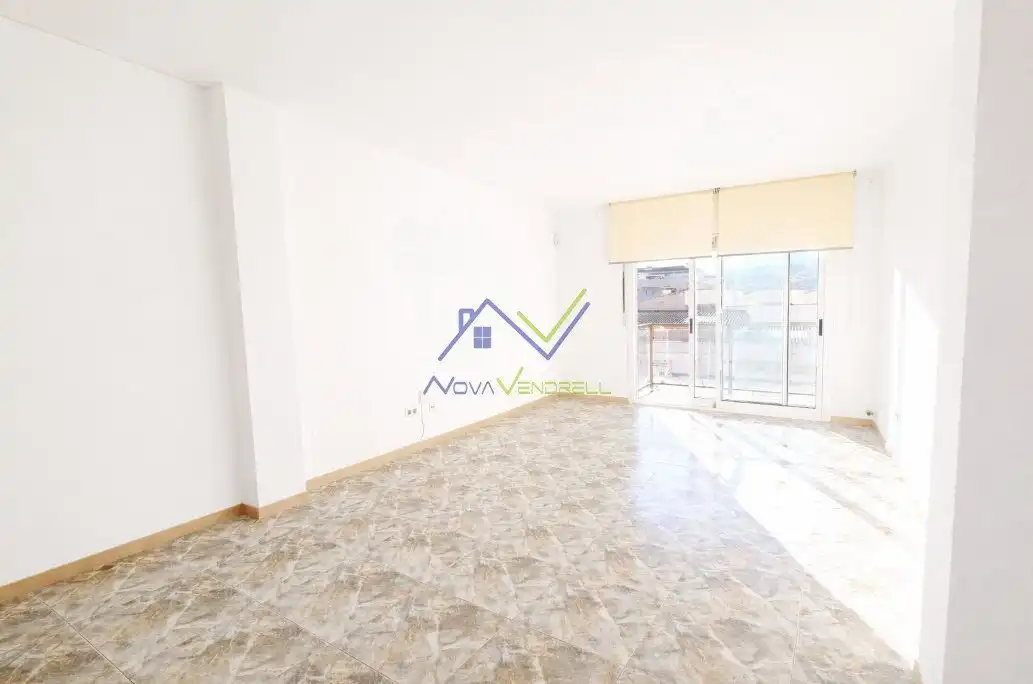 Sala de estar de Piso en venta en El Vendrell con Calefacción y Balcón