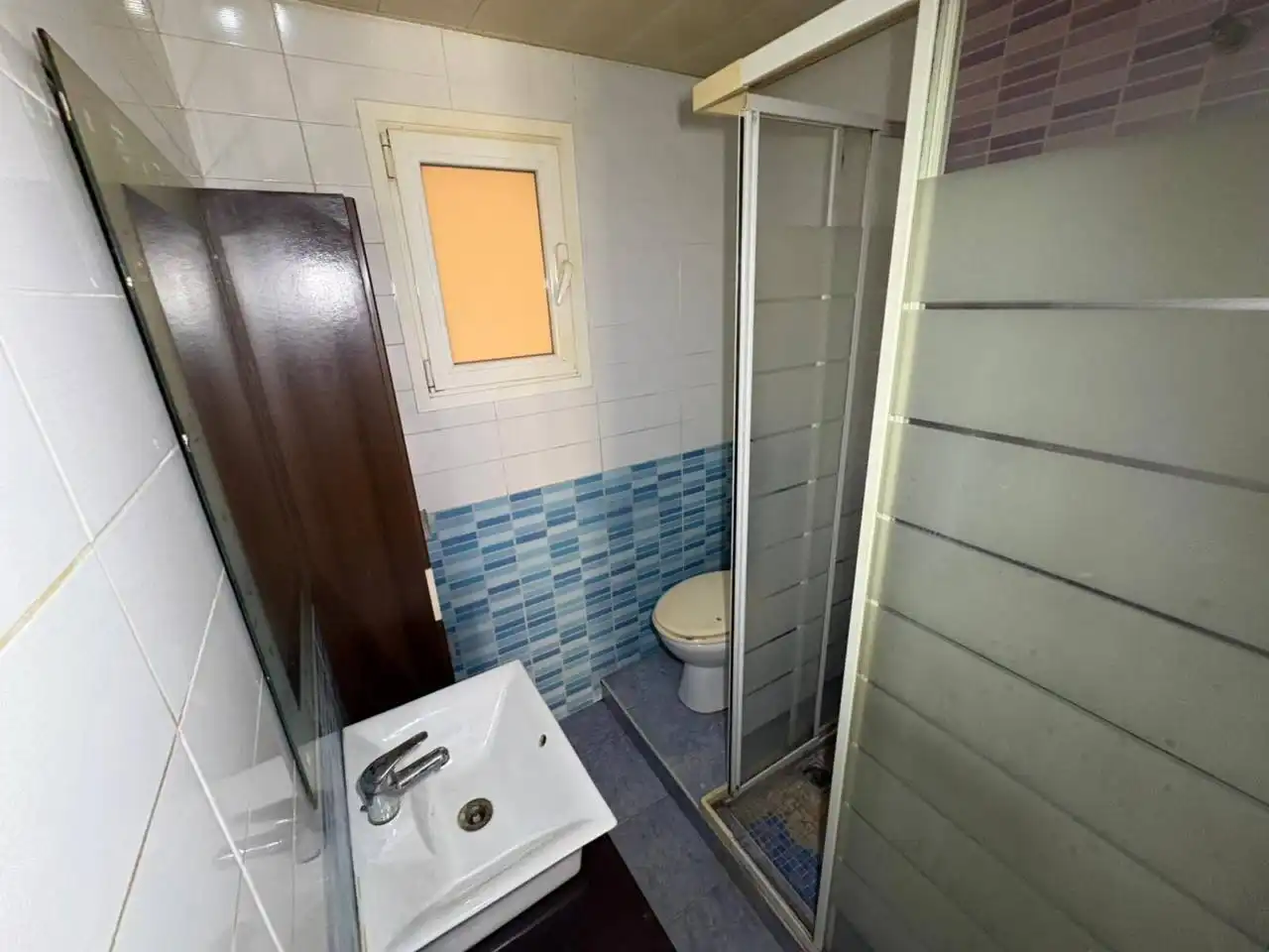 Bany de Pis en venda en Viladecans amb Aire condicionat, Parquet i Balcó