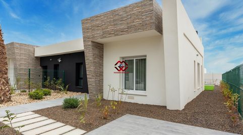 Foto 2 de Casa adosada en venta en Algorfa, Alicante