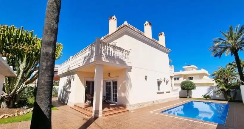 Exterior view of Houses for sale in Orihuela  with Air Conditioner, Private garden and Terrace