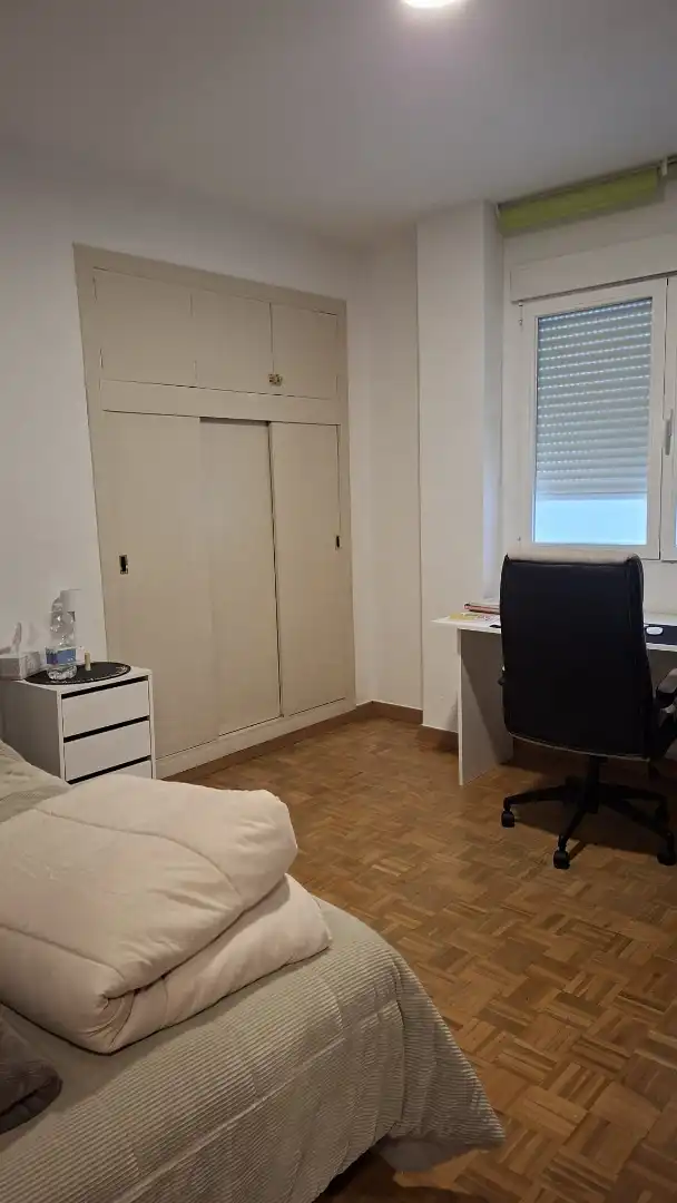 Schlafzimmer von Wohnung zum Verkauf in Granada mit Heizung, Möbliert und Balkon