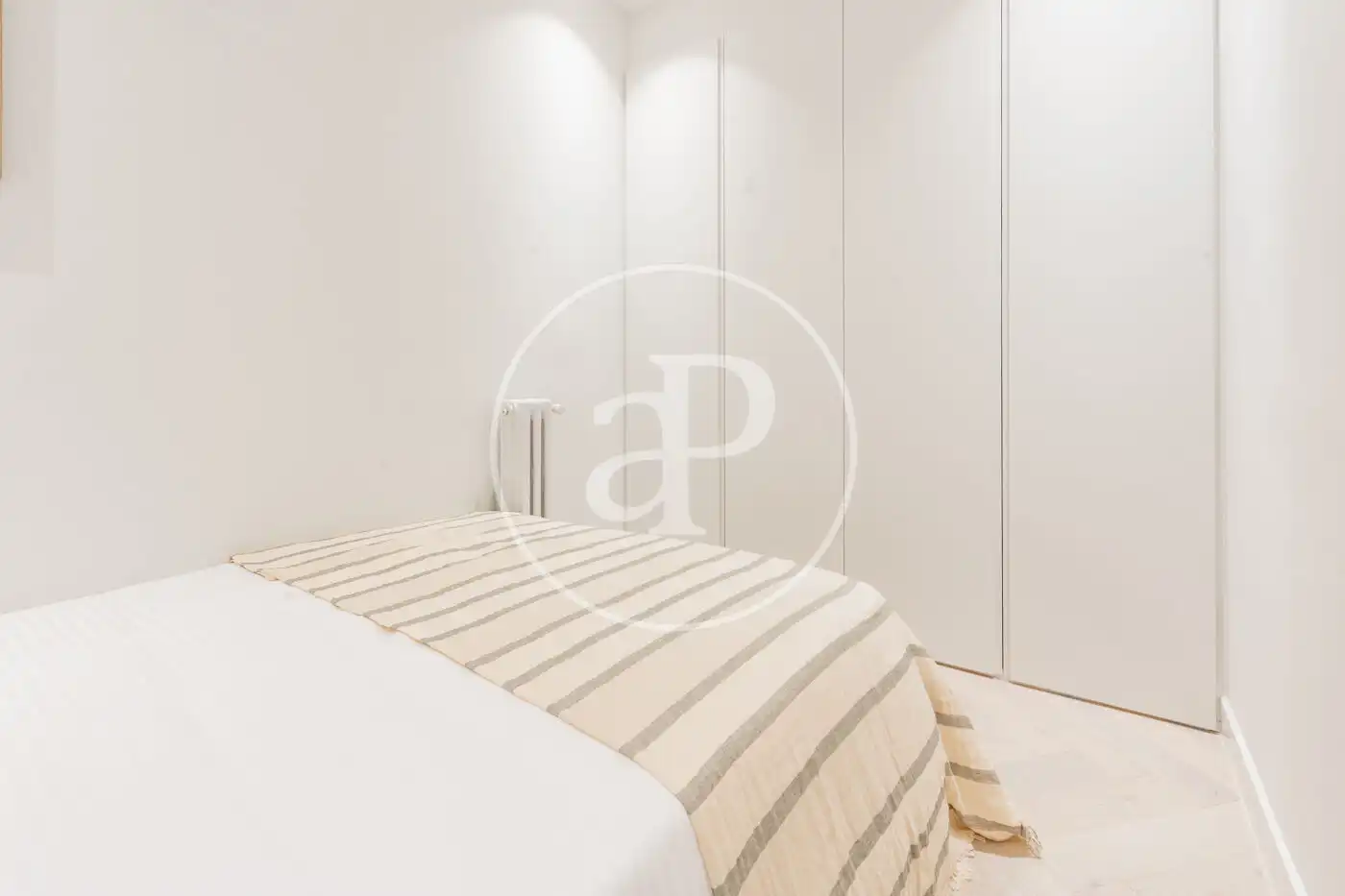 Flat for sale in C. del Dr. Esquerdo, Niño Jesús