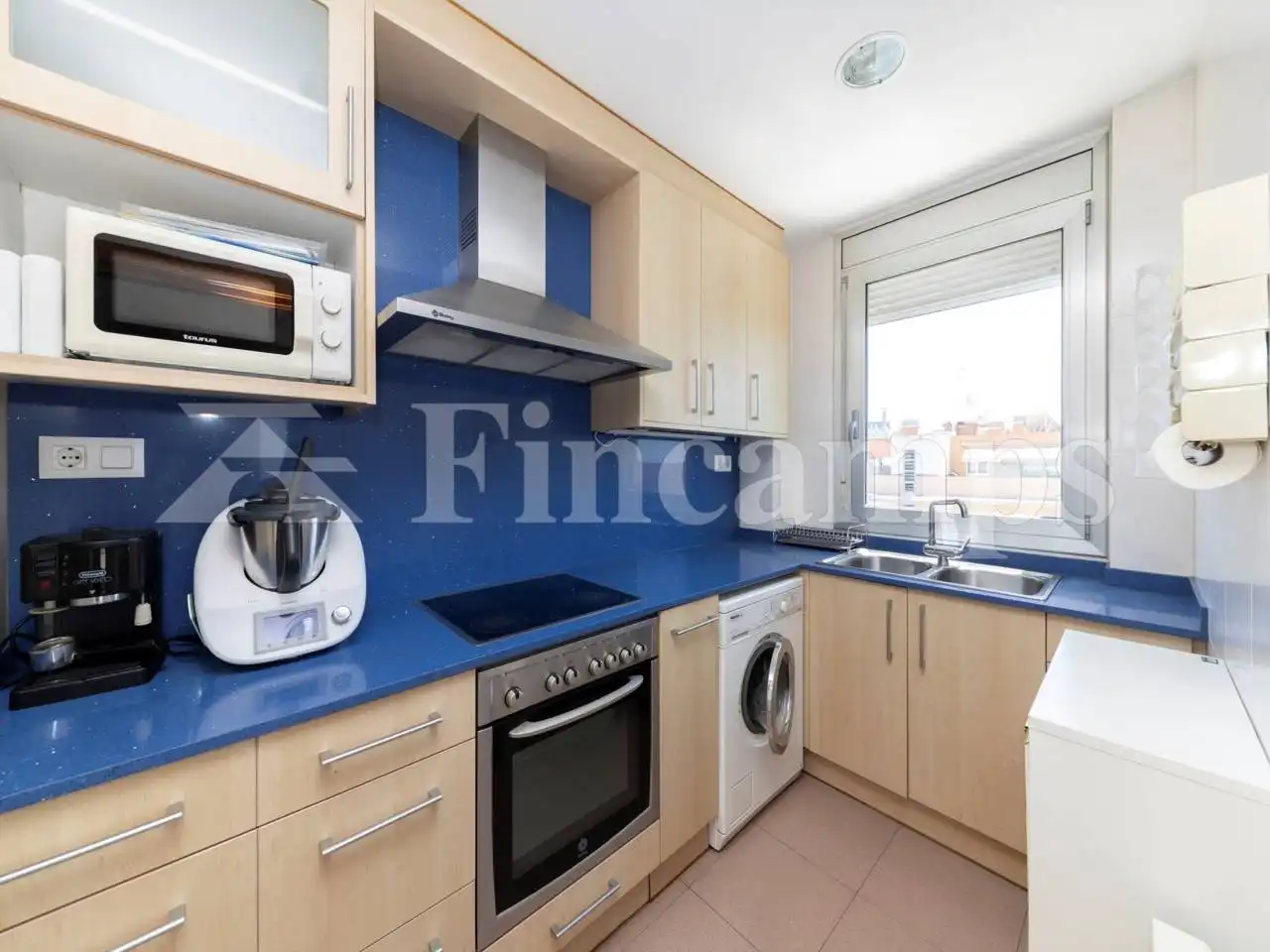 Küche von Dachboden zum Verkauf in Terrassa mit Klimaanlage, Heizung und Parkett
