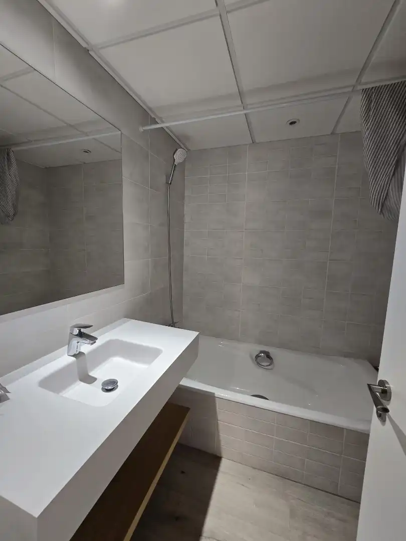 Baño de Casa adosada en venta en Benahavís con Aire acondicionado, Jardín privado y Terraza
