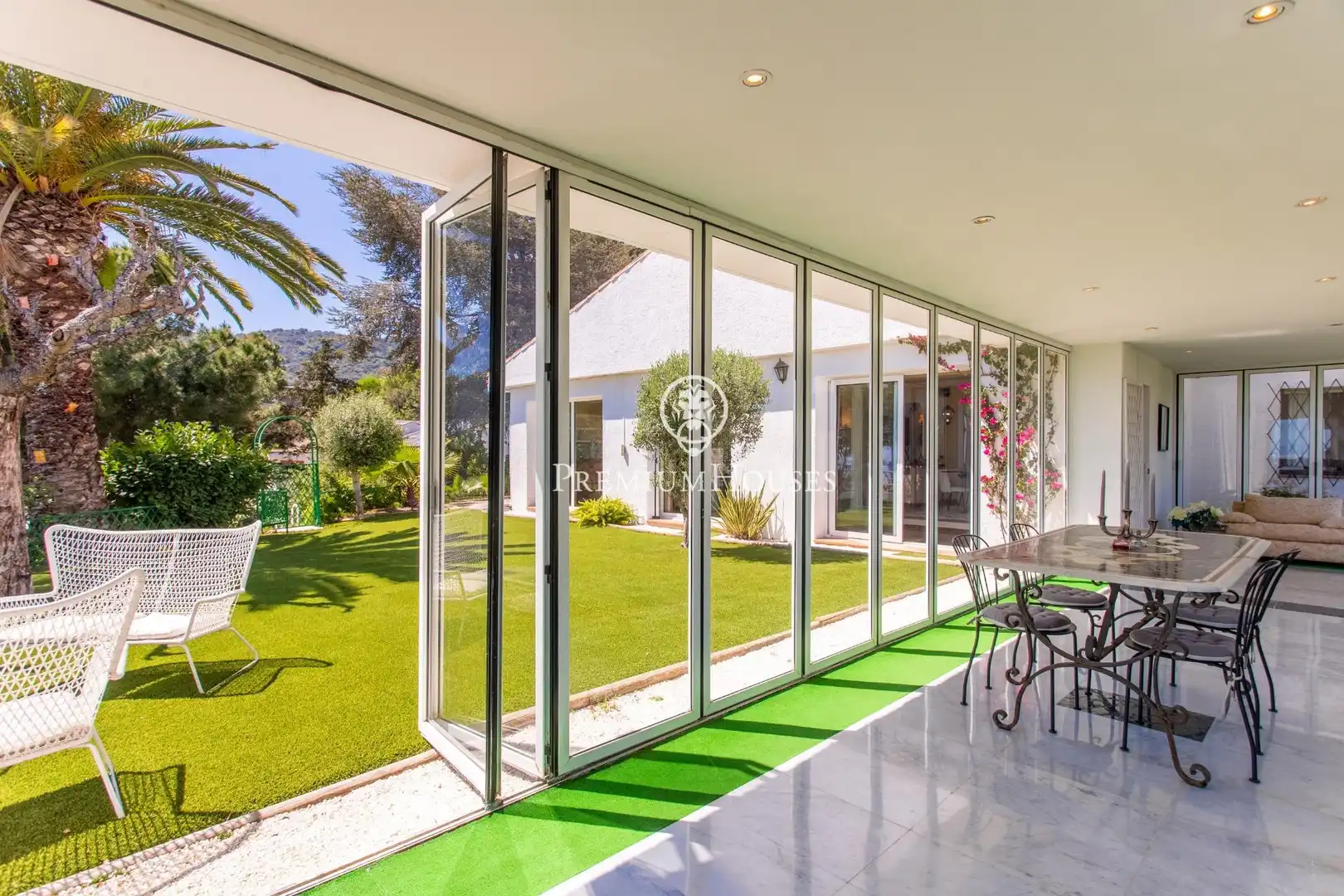 Terrassa de Casa o xalet en venda en Alella amb Calefacció, Jardí privat i Terrassa