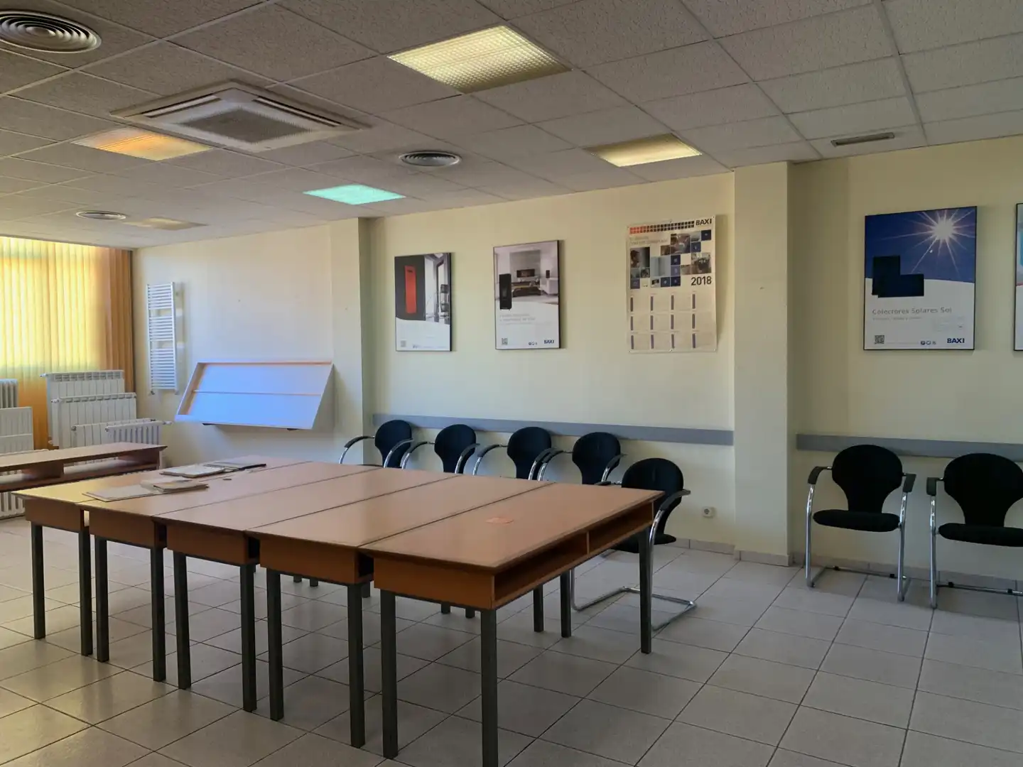 Oficina de alquiler en Gavà con Terraza, Trastero y Internet