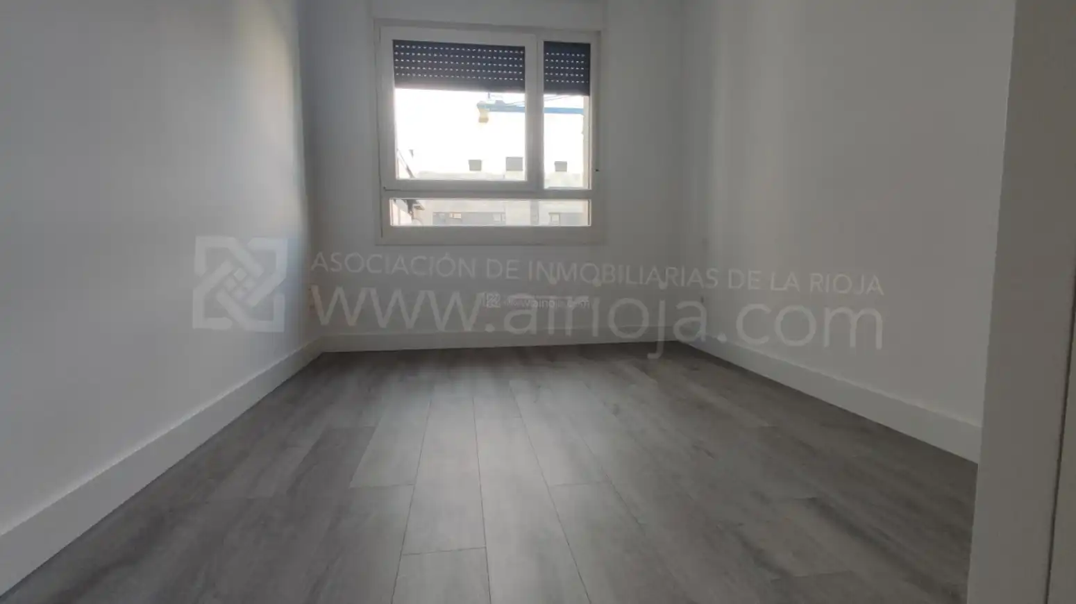 Bedroom of Flat for sale in  Logroño  with Air Conditioner, Heating and Private garden