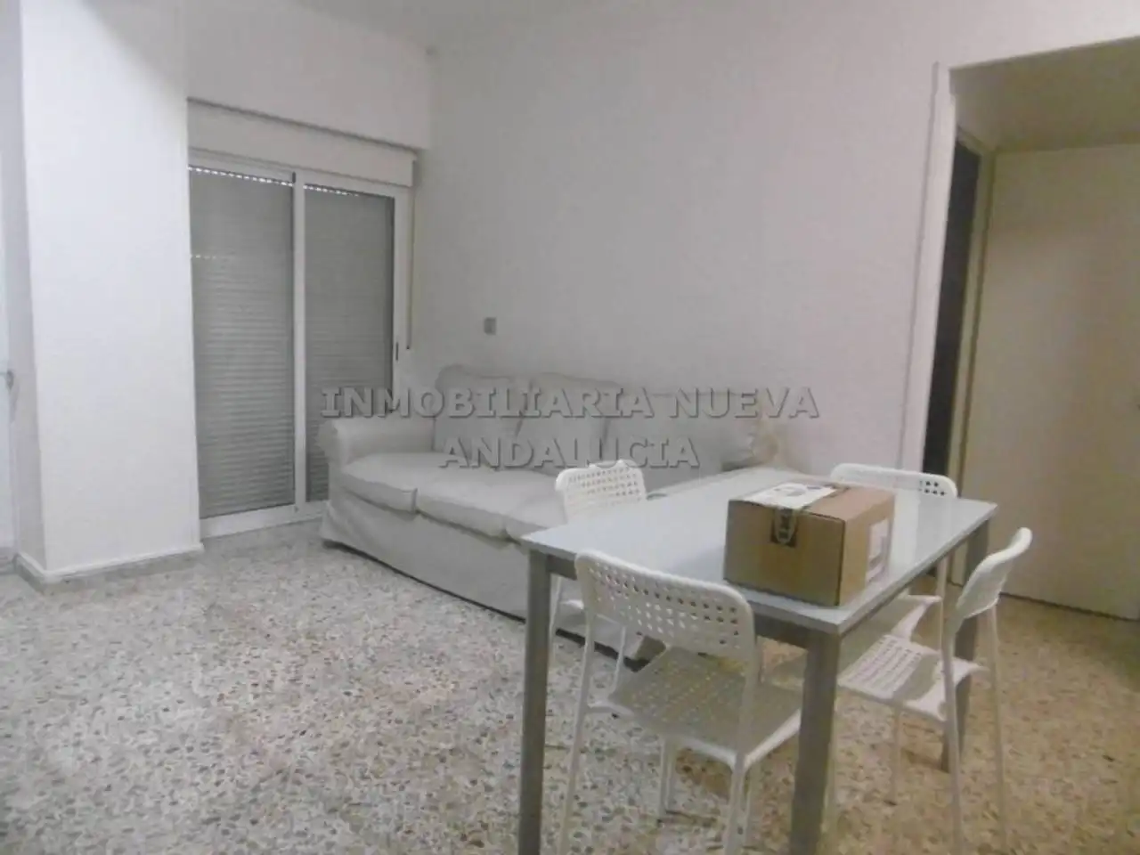 Habitación de Piso de alquiler en Almería con Terraza y Amueblado
