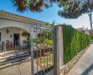 Jardí de Finca rústica en venda en San Pedro del Pinatar amb Terrassa i Piscina