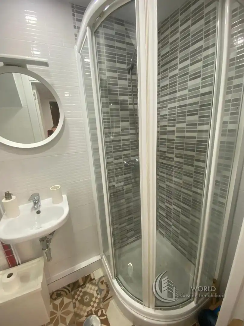 Baño de Piso en venta en Madrid con Aire acondicionado, Calefacción y Amueblado