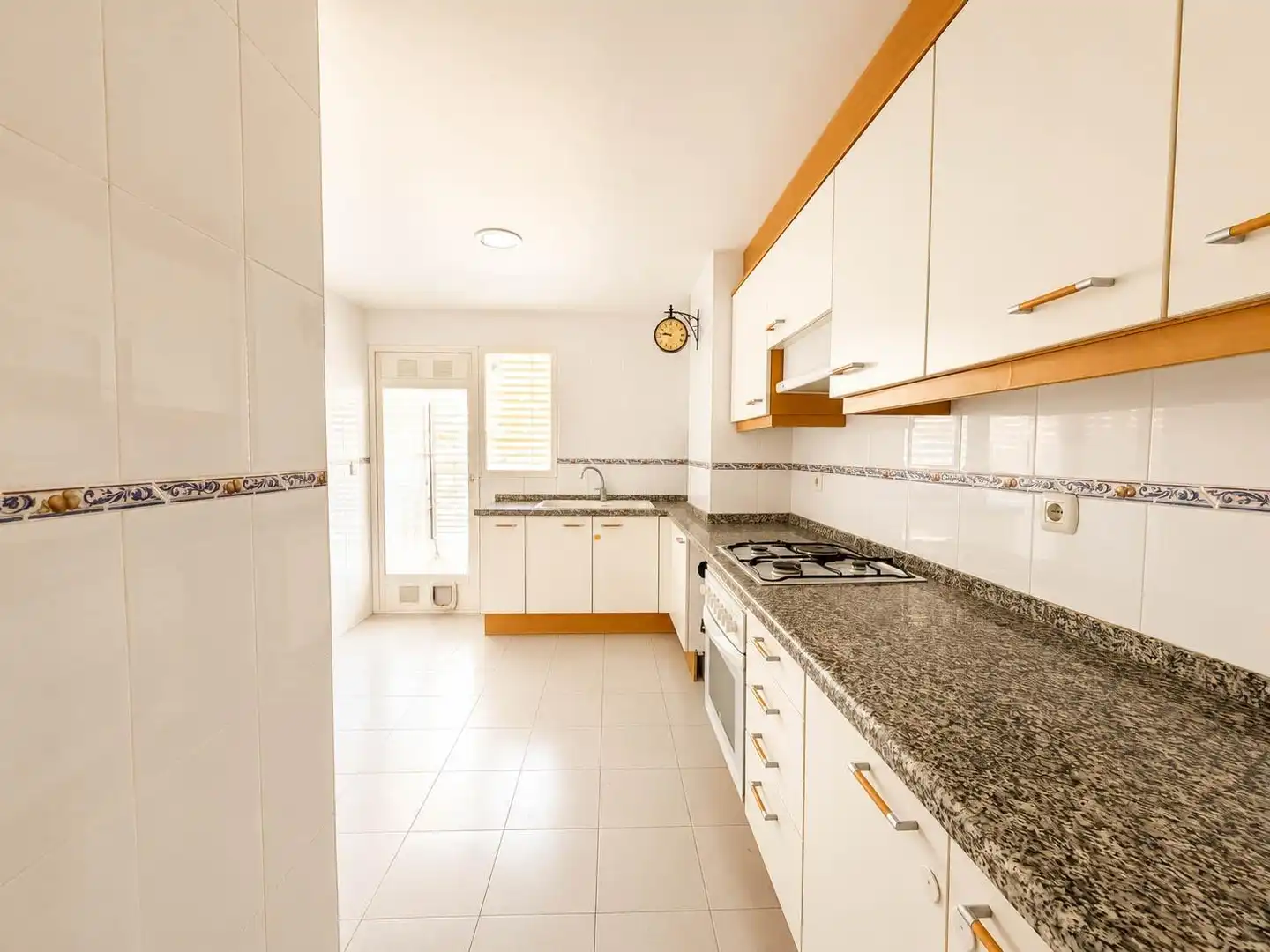 Küche von Wohnung zur Miete in Paterna mit Klimaanlage, Heizung und Parkett