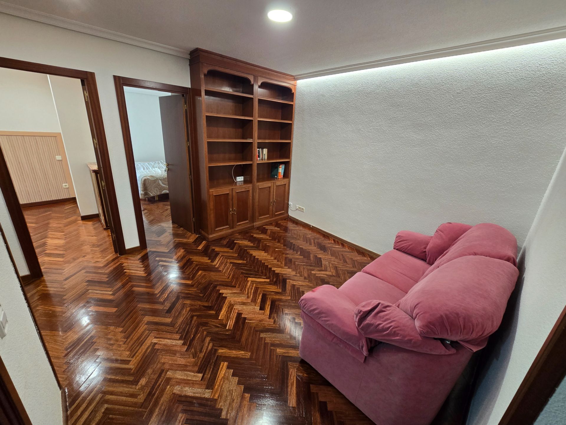 Sala d'estar de Pis de lloguer en  Madrid Capital amb Aire condicionat, Calefacció i Parquet