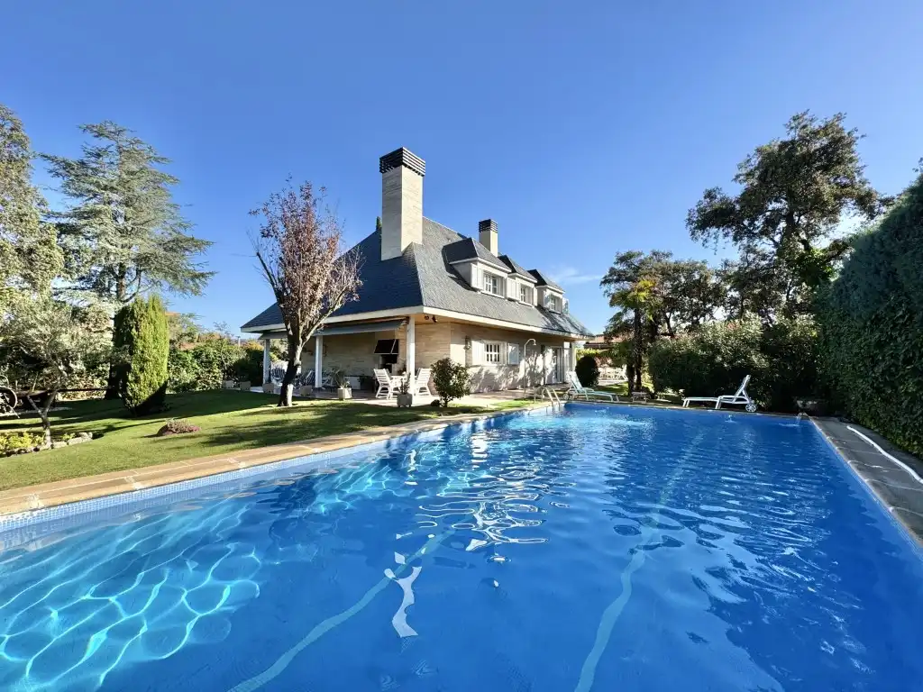 Piscina de Casa o chalet en venta en Algete