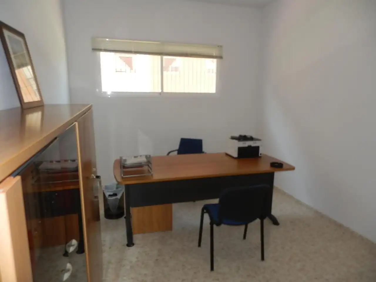 Office for rent in Badajoz  with Air Conditioner
