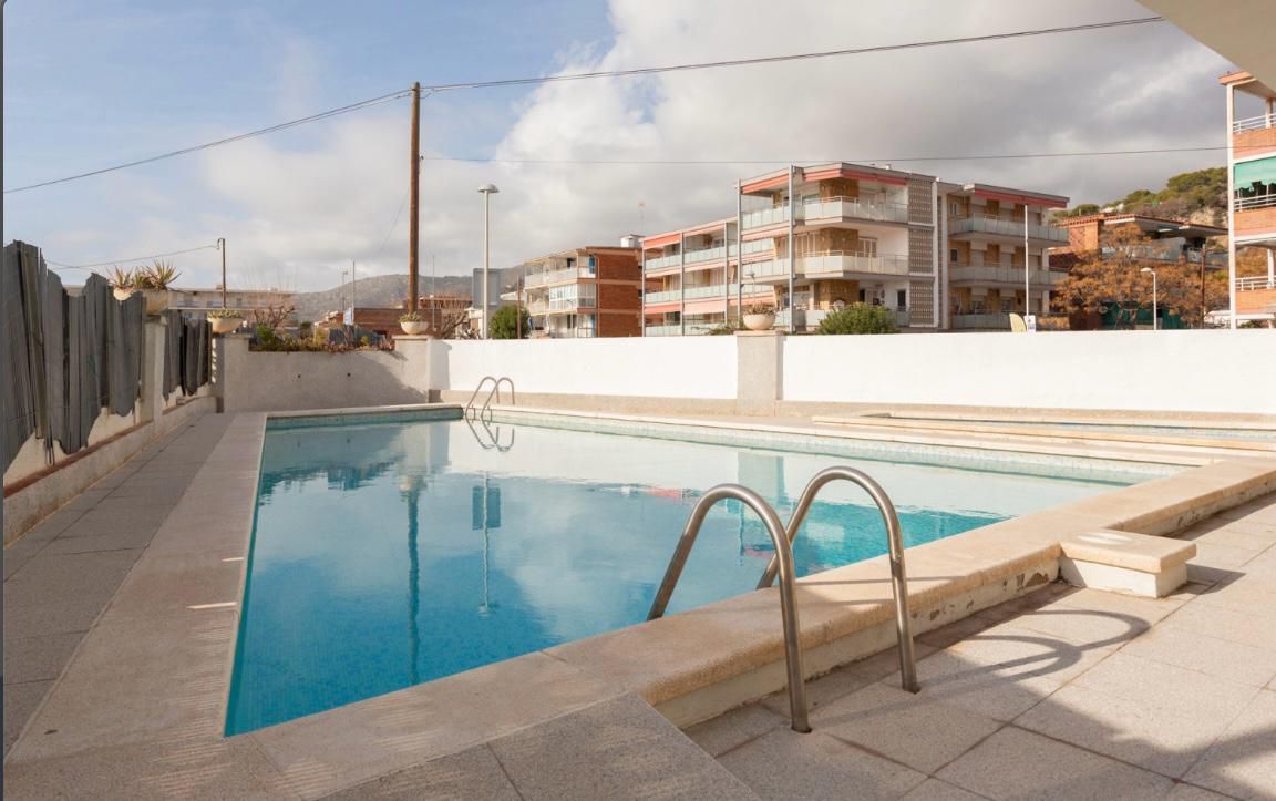 Piscina de Pis de lloguer en Castelldefels amb Calefacció, Terrassa i Piscina comunitària