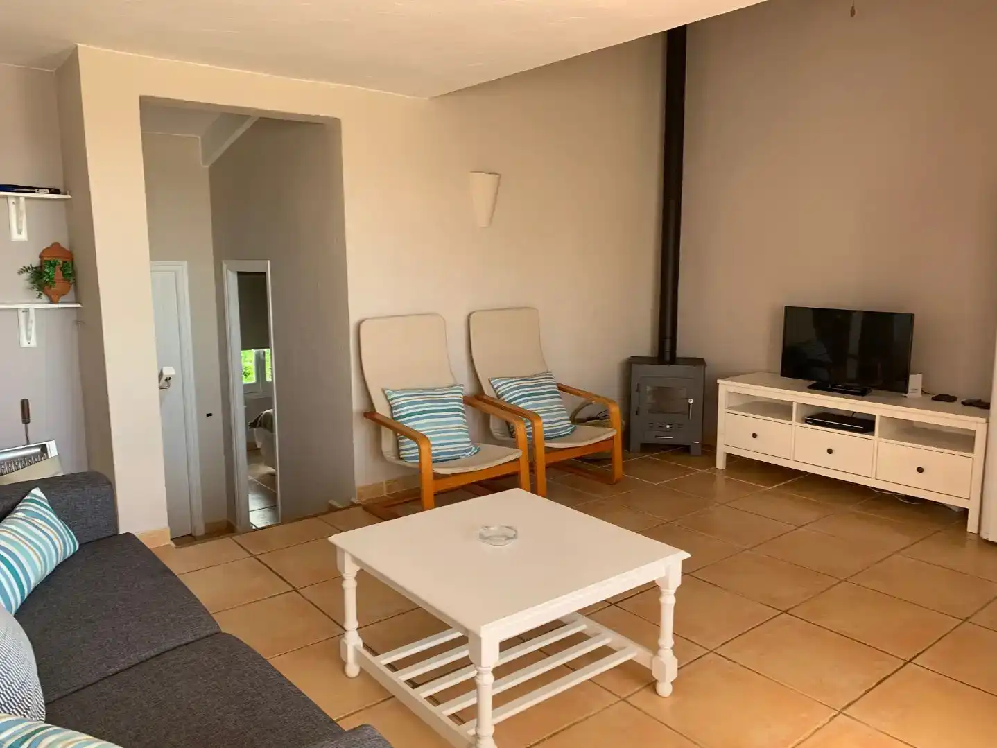 Sala d'estar de Pis de lloguer en Sant Lluís amb Aire condicionat i Piscina