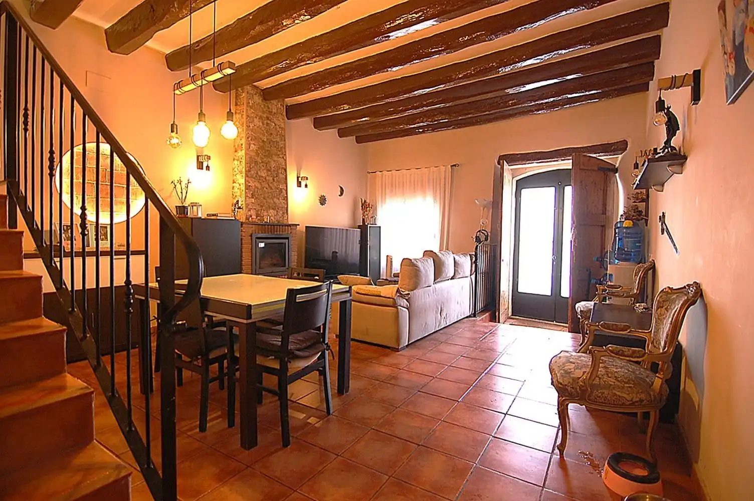 Wohnzimmer von Country house zum Verkauf in Vilassar de Dalt mit Terrasse