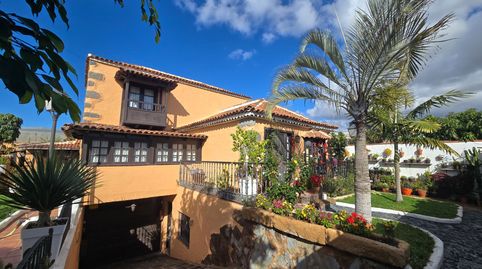 Villa canaria independiente con piscina, apartamento de invitados y máxima privacidad a un paso de Las Galletas.