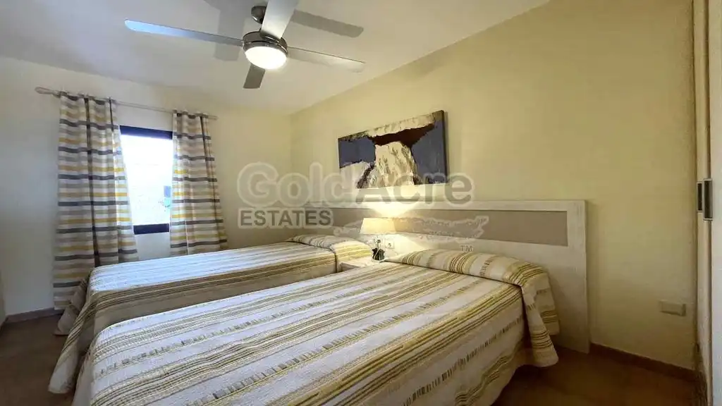 Dormitori de Casa o xalet en venda en La Oliva
