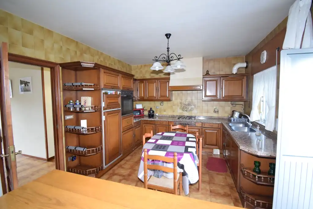 Cuina de Casa o xalet en venda en Fene amb Jardí privat, Terrassa i Moblat