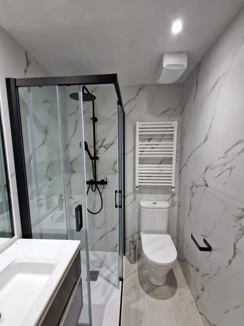 Bathroom of Flat for rent in Salamanca  with Heating and Furnished