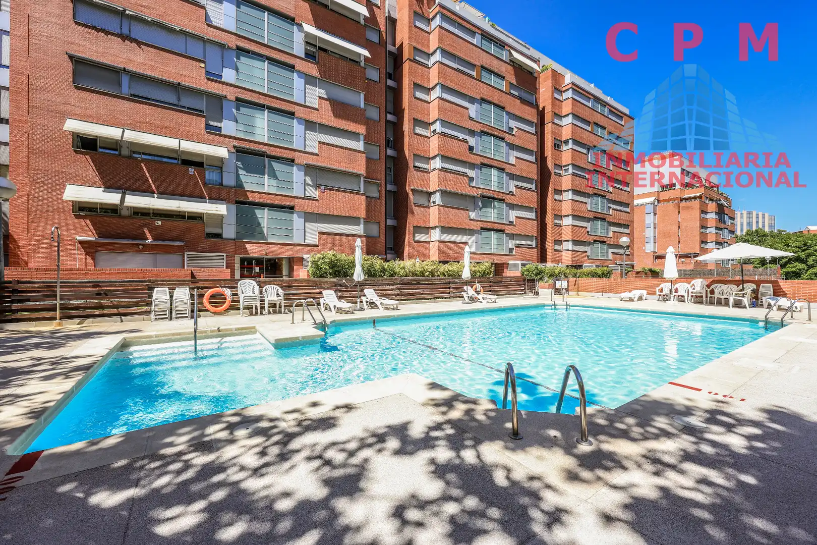 Schwimmbecken von Wohnung zur Miete in Madrid mit Klimaanlage, Heizung und Parkett