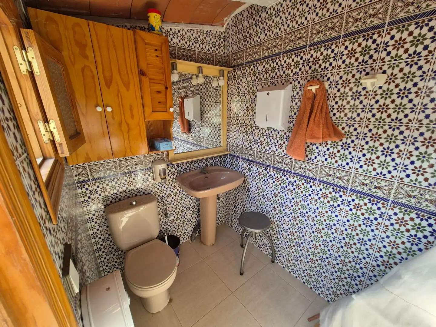 Bany de Casa o xalet en venda en Petrer amb Calefacció, Jardí privat i Terrassa